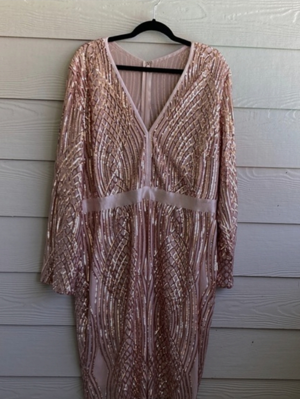 Gold Sequin V-Neck Long Sleeve Dress - Picture 2 of 8